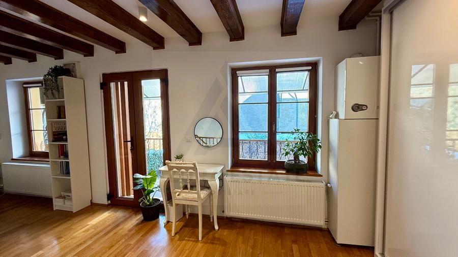 Casa ultracentral 3 camere 2 bai si curte privata pe Balcescu - 3