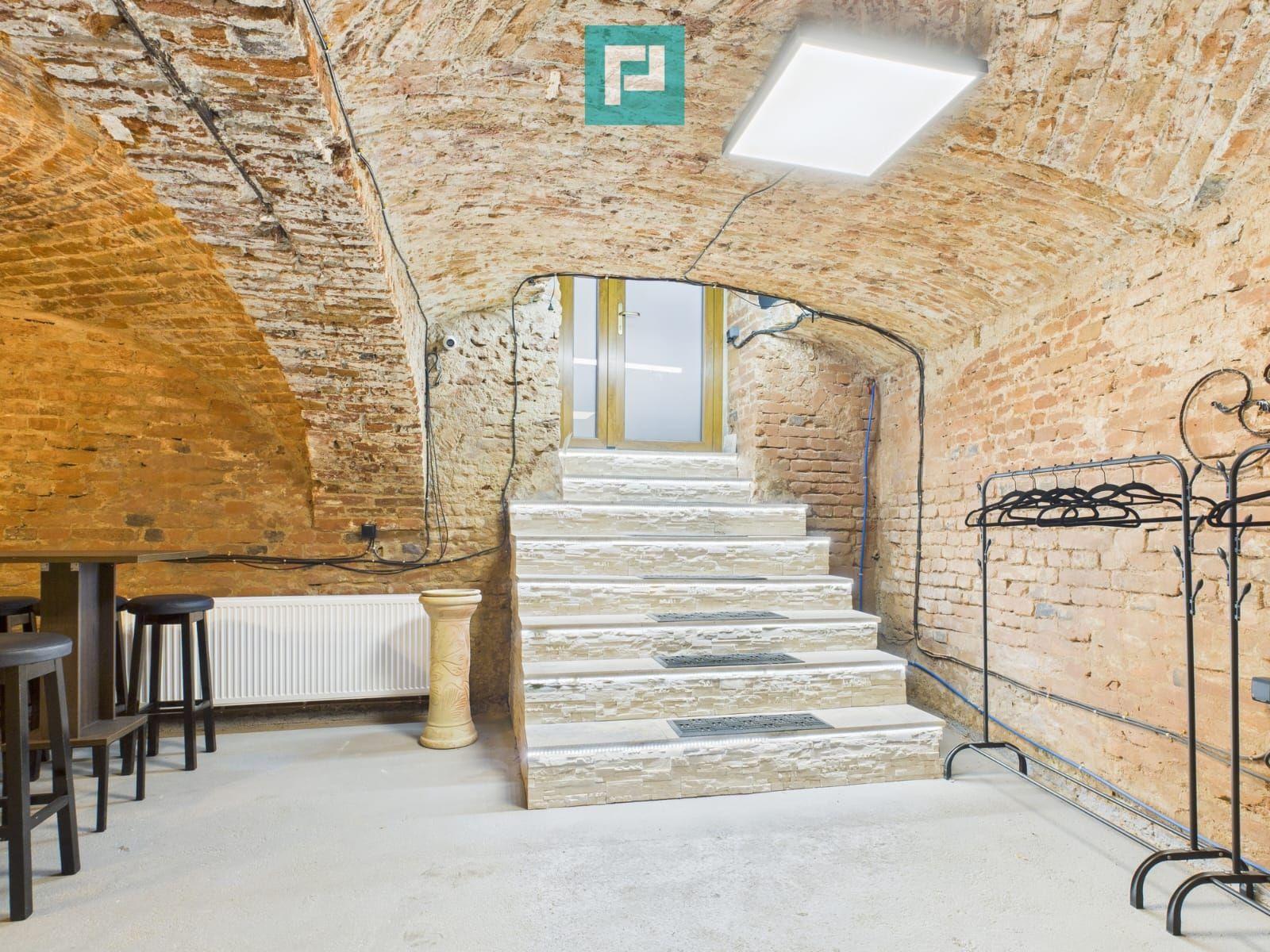 Eleganță subterană - pivniță exclusivistă Arad - 3