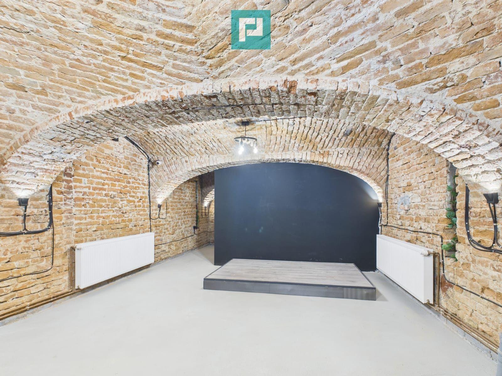 Eleganță subterană - pivniță exclusivistă Arad - 9