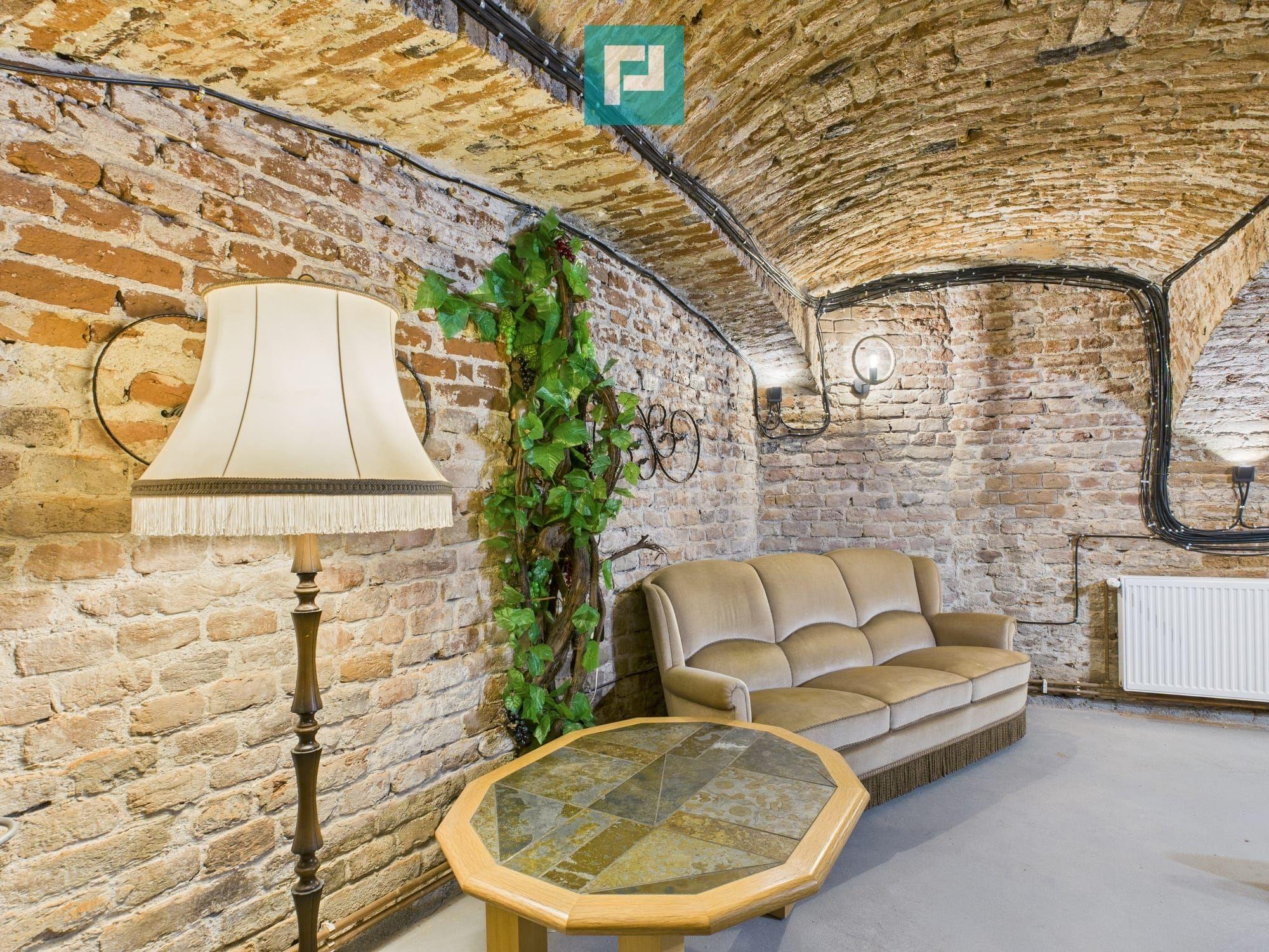 Eleganță subterană - pivniță exclusivistă Arad - 2