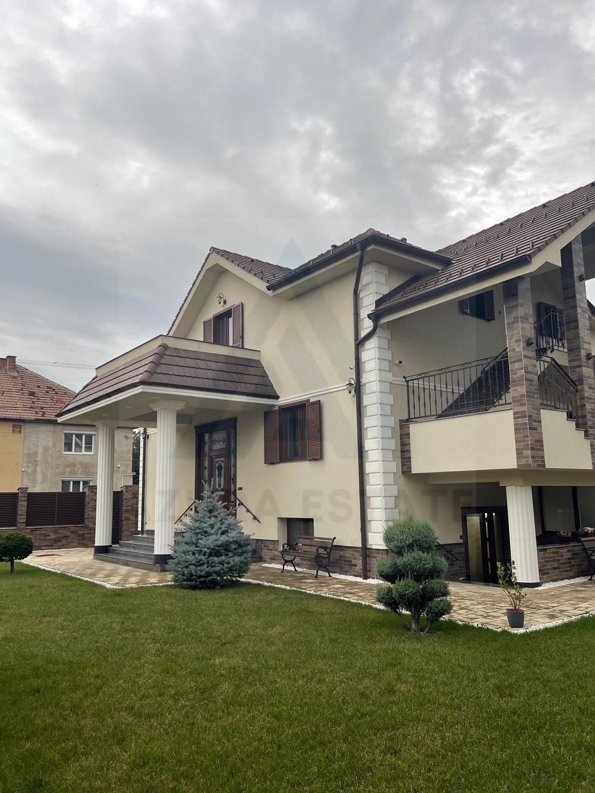 Vila 360 mp utili super exclusivista si teren 750 mp in Sibiu - 1