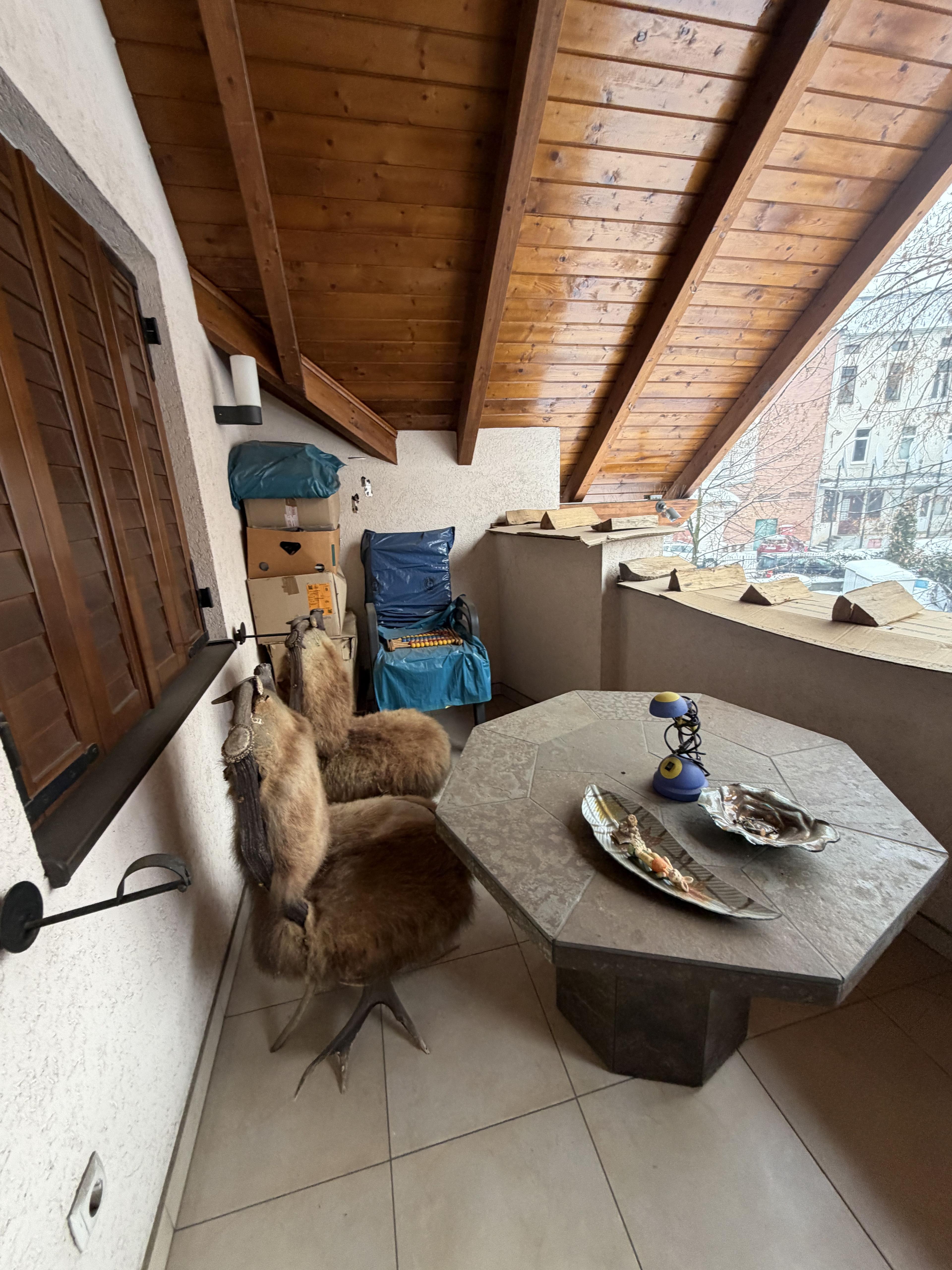 Casa individuala,situata in zona strada Crinilor - 12