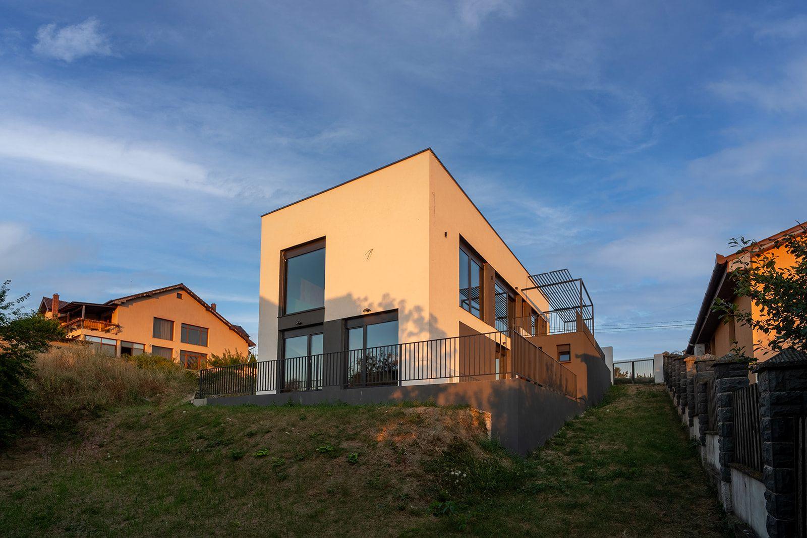 Vilă nouă design mediteranean, proiect deosebit și panoramă- 285.000 E - 8