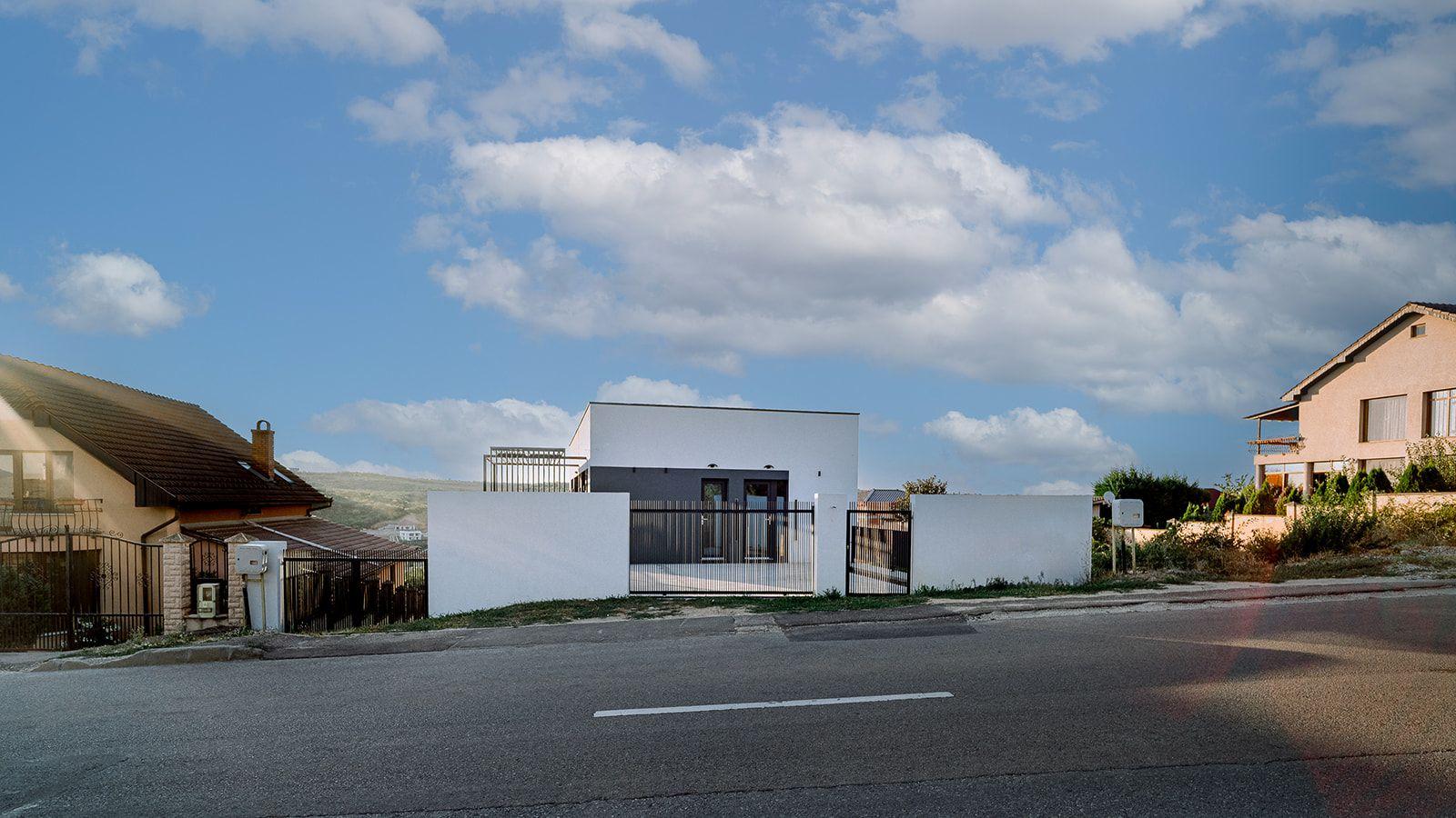 Vilă nouă design mediteranean, proiect deosebit și panoramă- 285.000 E - 2
