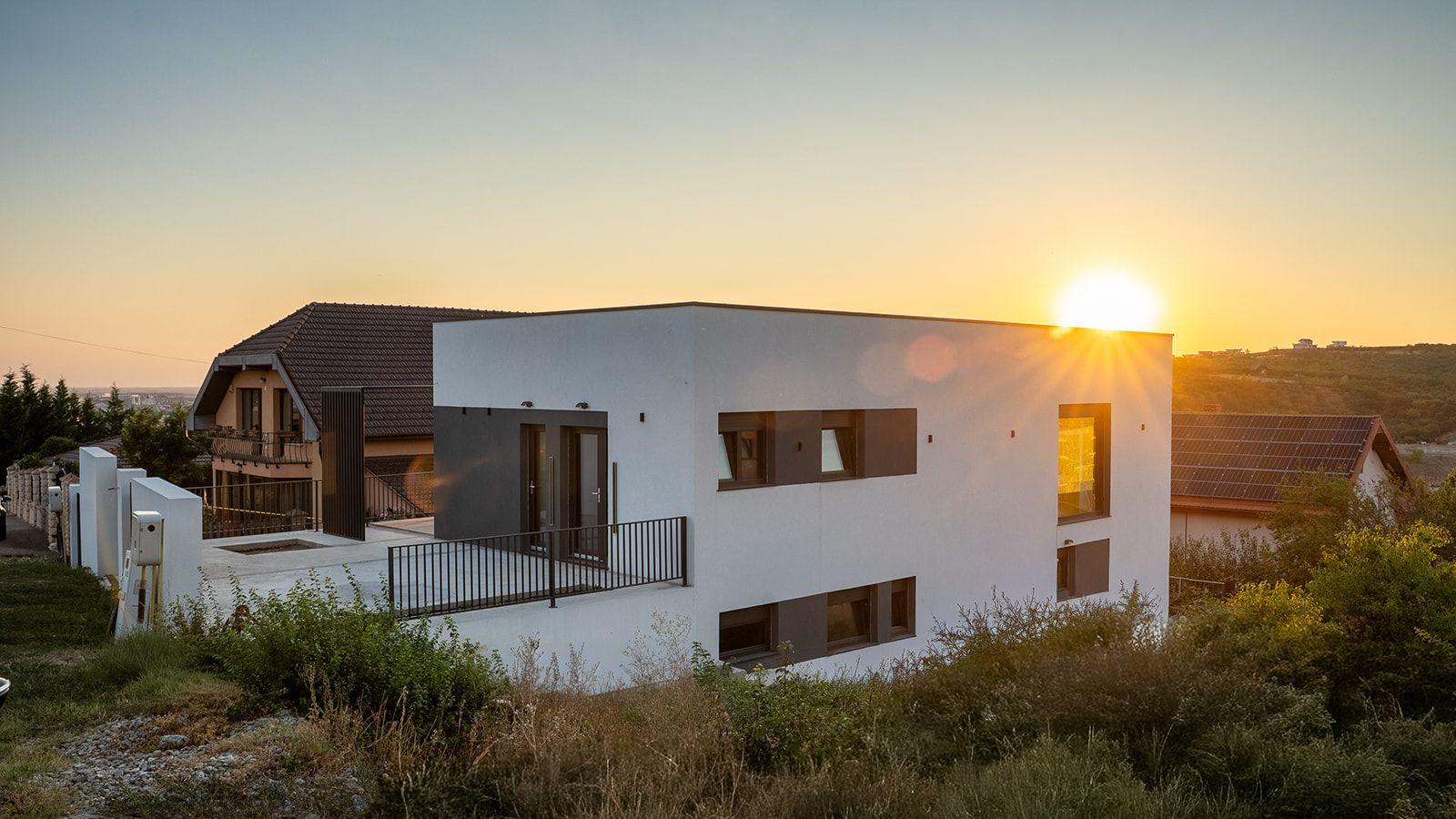 Vilă nouă design mediteranean, proiect deosebit și panoramă- 285.000 E - 7