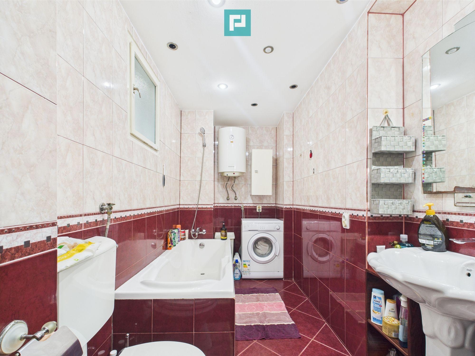 Casă Individuală cu spațiu comercial - Variaș - 30