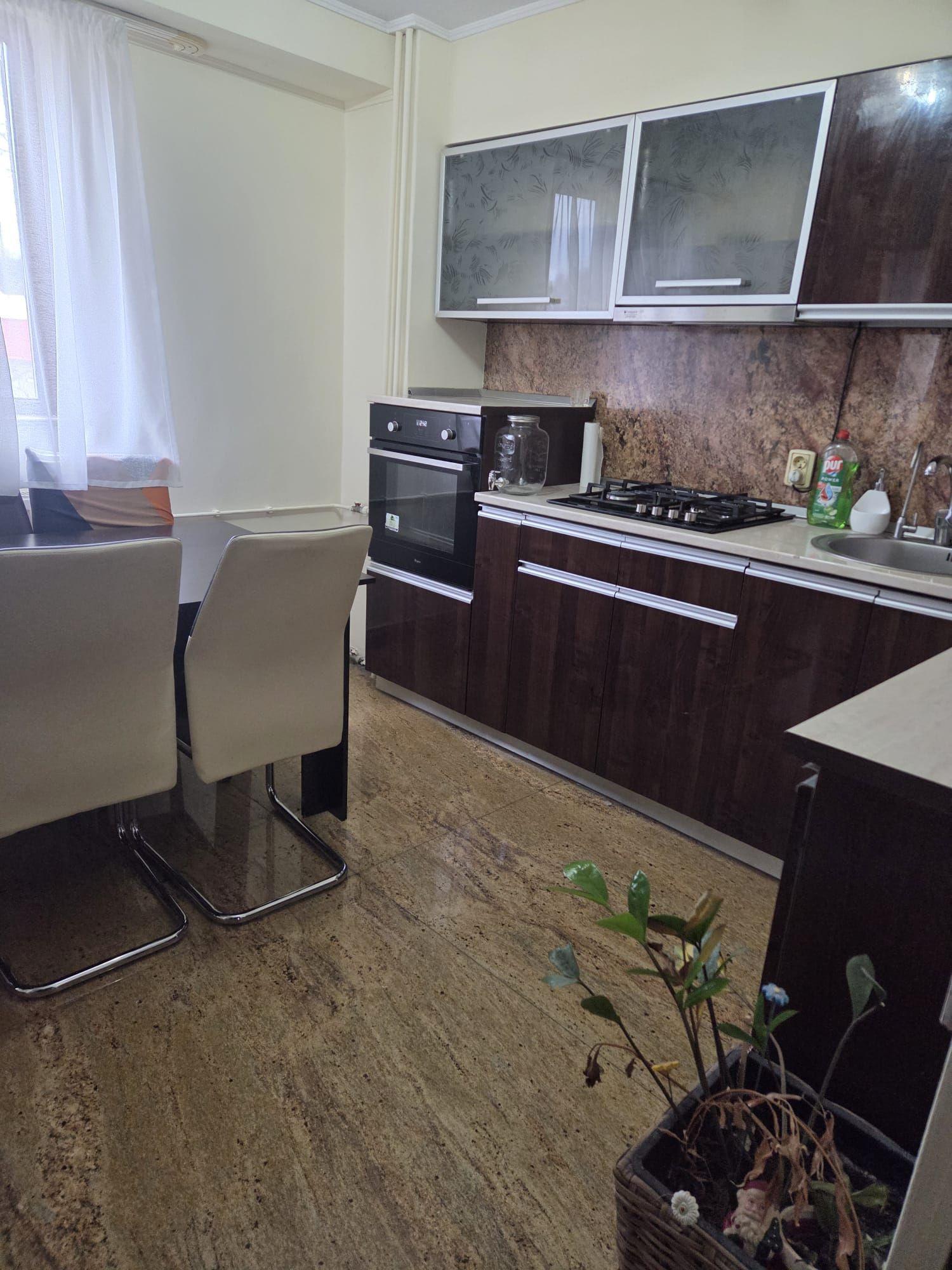 Apartament 2 camere decomandat-zona Spitalul Judetean-125.500 euro neg - 9