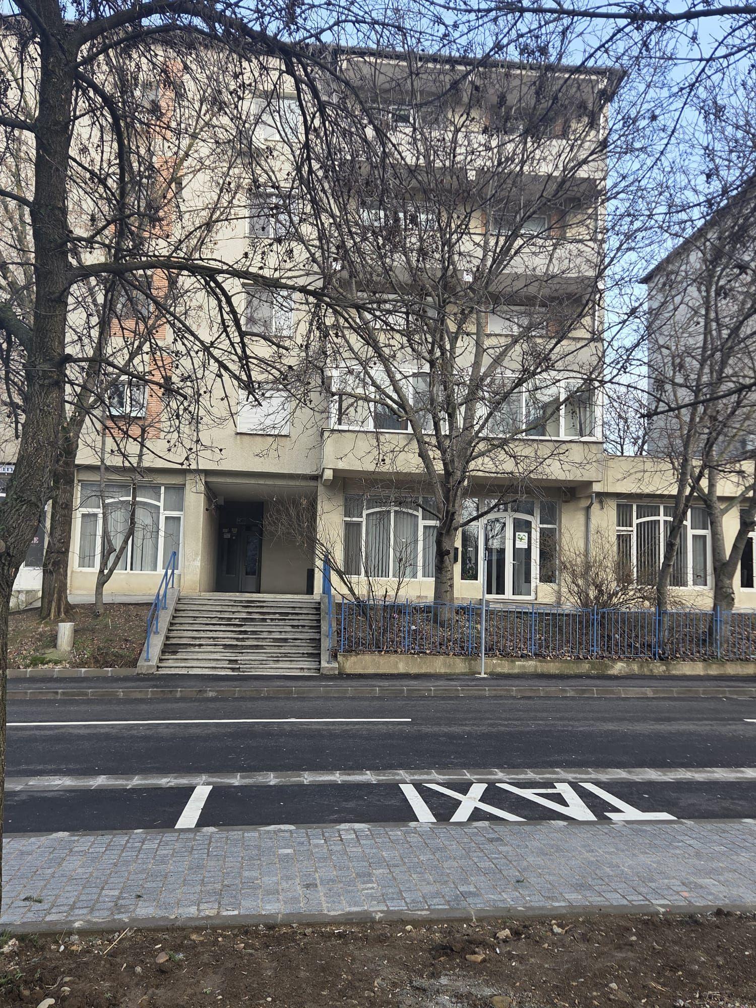 Apartament 2 camere decomandat-zona Spitalul Judetean-125.500 euro neg - 6