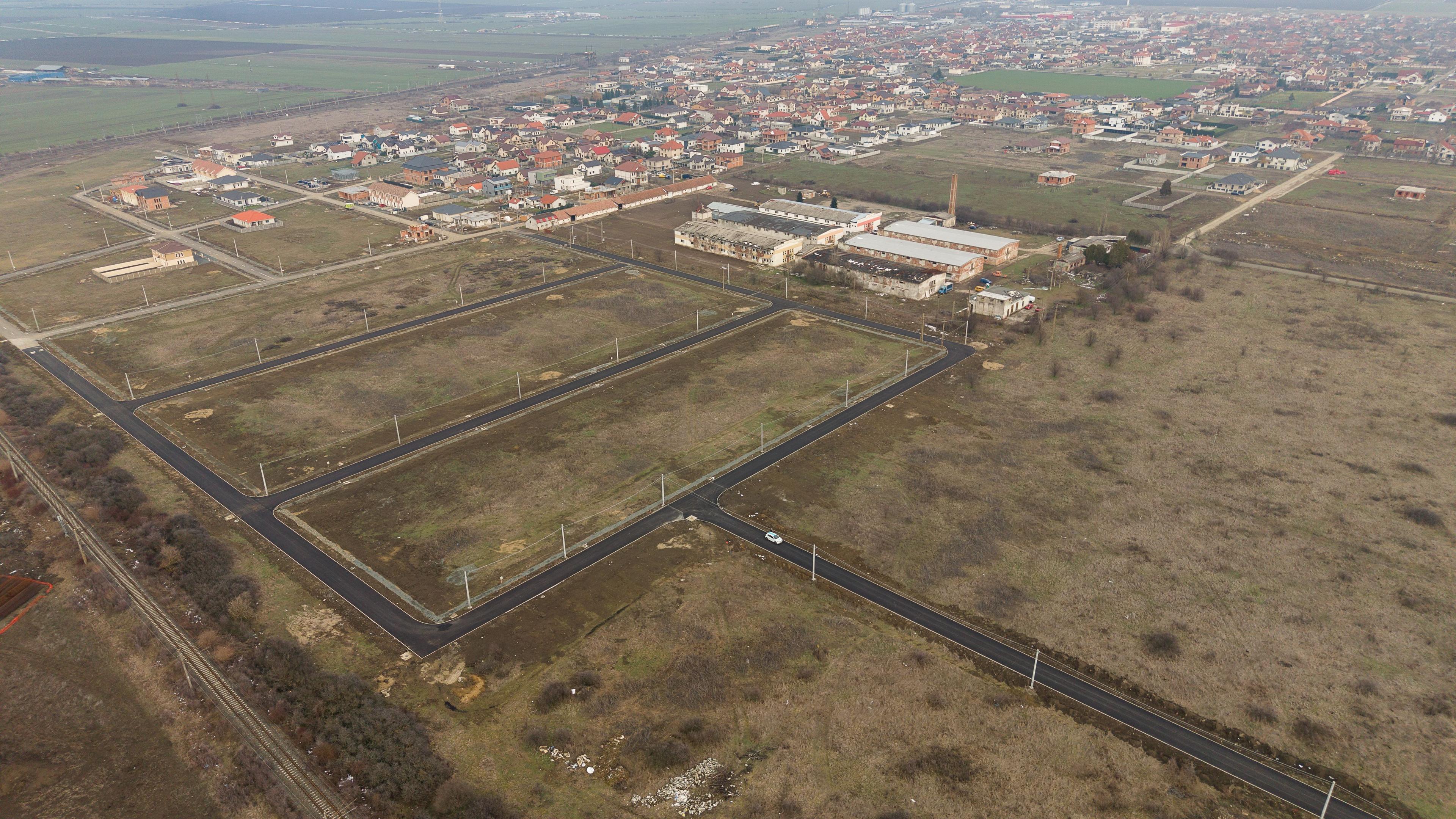 Teren intravilan de 606 mp în Vladimirescu - 2