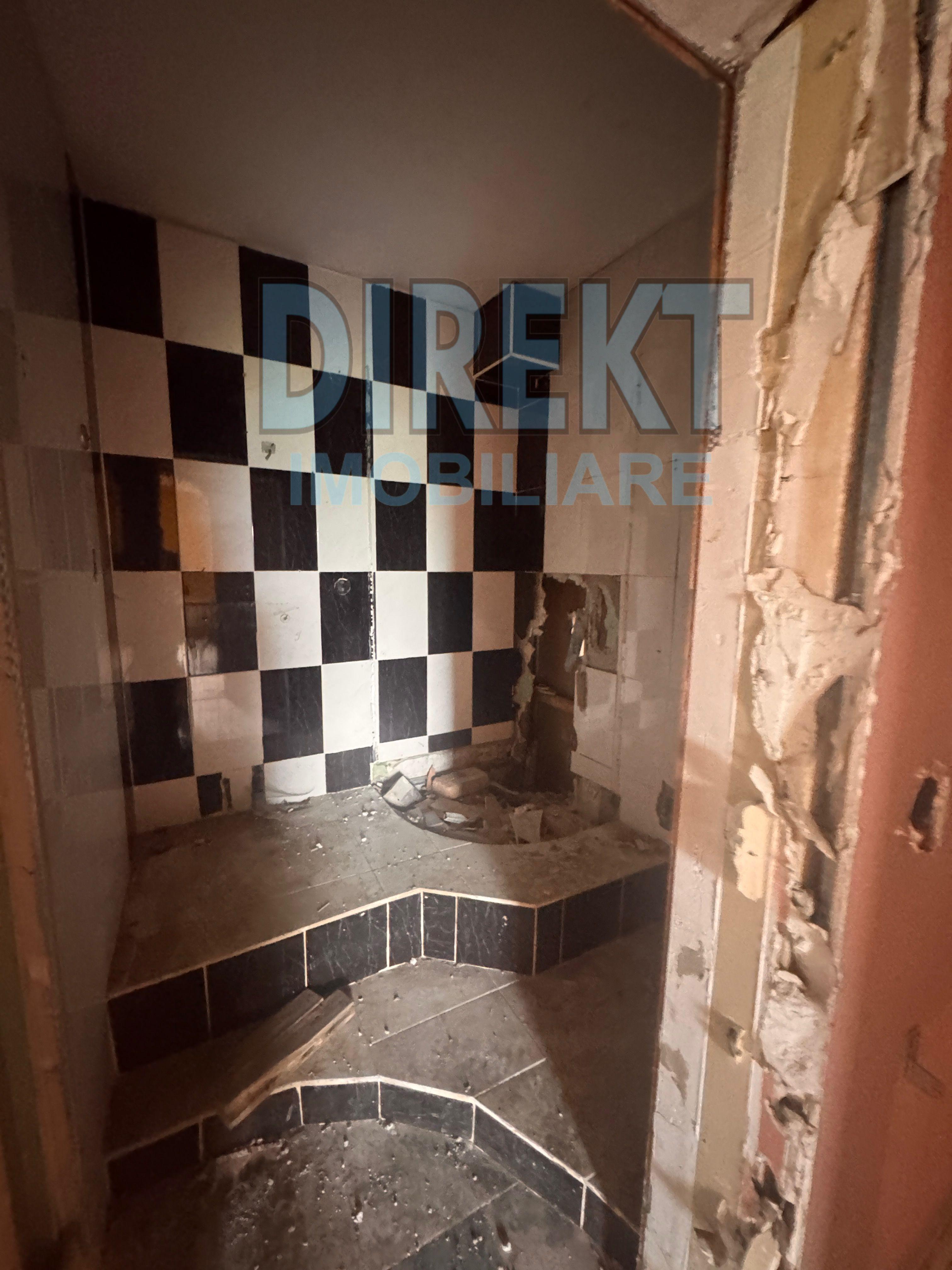 Casa individuala , cu piscina interioara , zona Strada Valea Budacului - 4