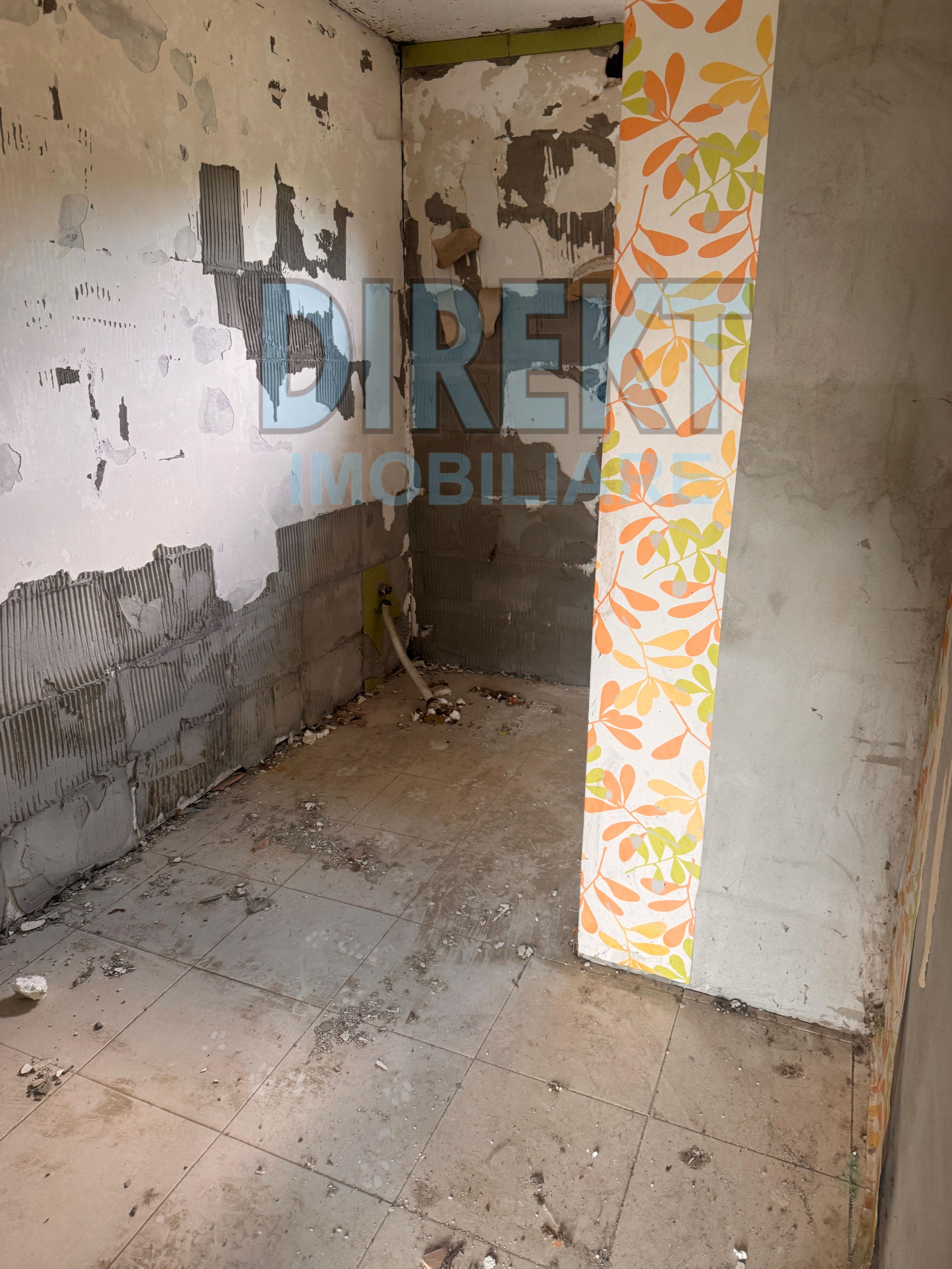 Casa individuala , cu piscina interioara , zona Strada Valea Budacului - 13