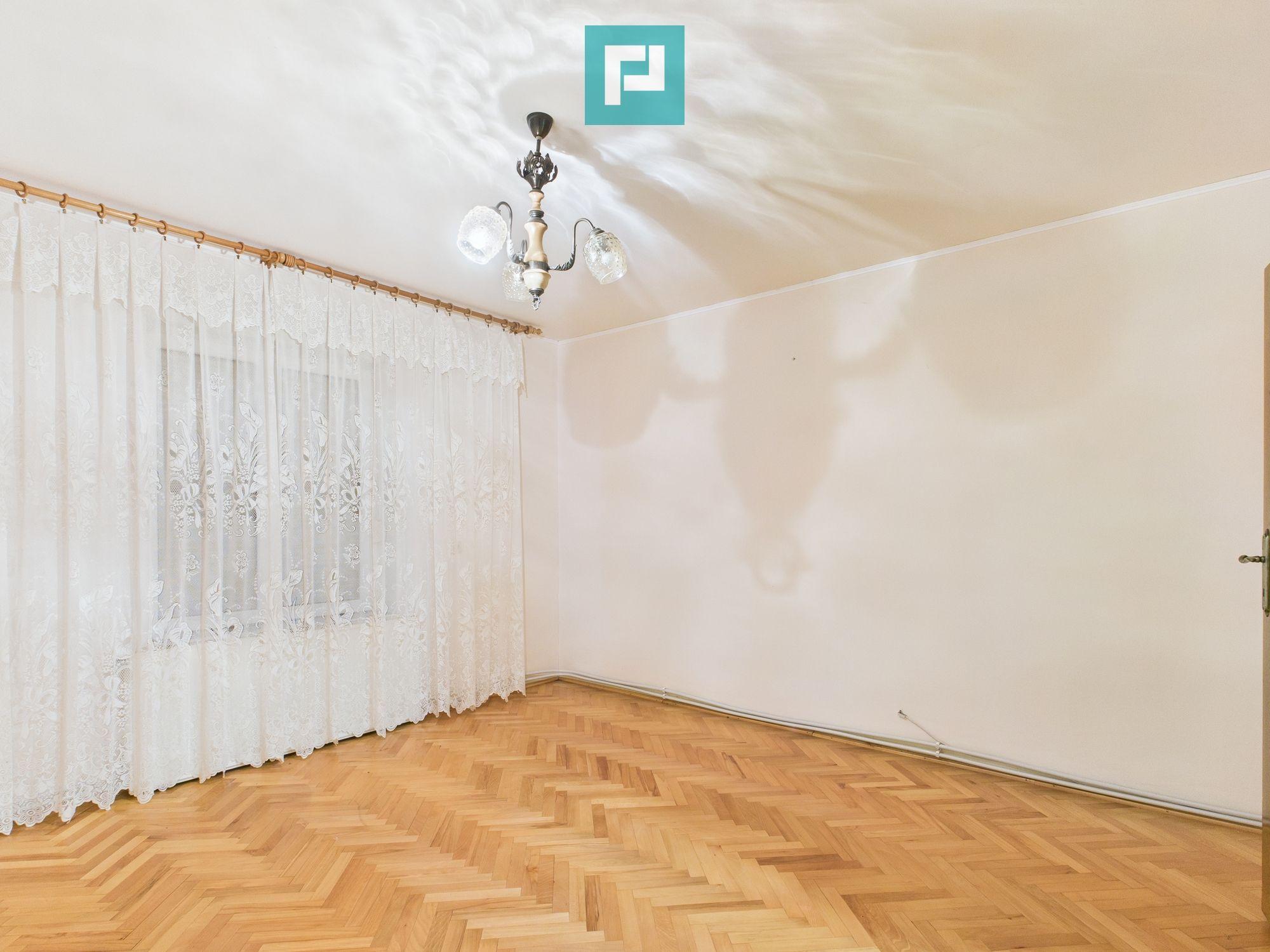 Casă cu 2 corpuri și 5 camere în Livada - 6