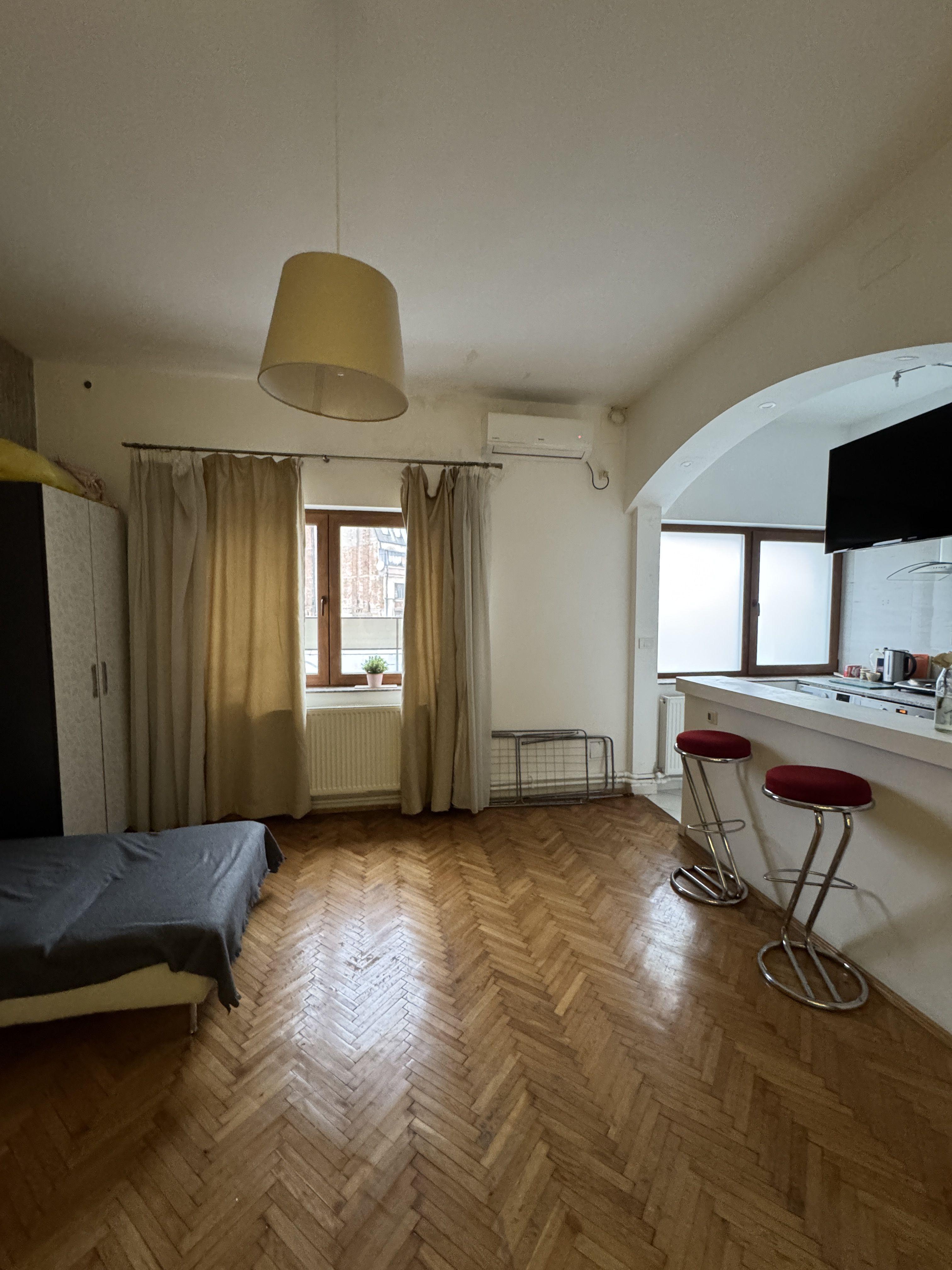 Apartament doua camere cu terasa -Unirii - 1