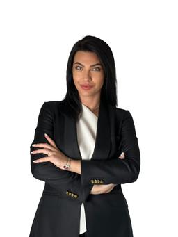 Lavinia Paraschiv Profile Picture